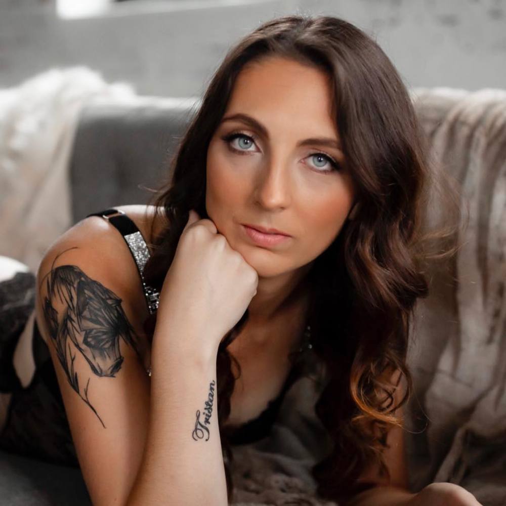 Meet your Posher, Rebecca